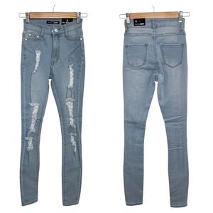 Fashion Nova Tempe Distressed Jeans Women's Size 0 Light Blue‎ Wash Skinny Denim